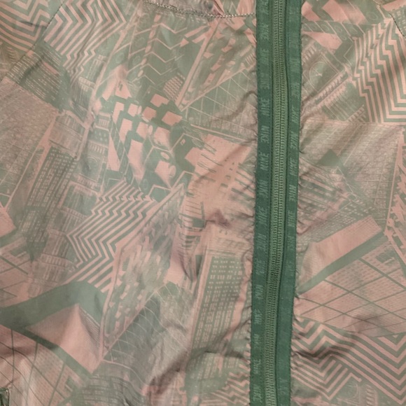 Womens Nike Woven Shanghai Cape Jacket Size Small - Picture 3 of 6